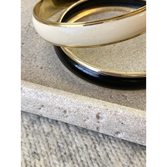 Vintage Gold Tone Enamel Bangle Bracelets Set Of 2 Black Ivory Cream Couture - Picture 2 of 8